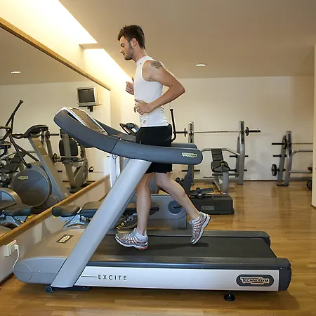 Hotel La Reggia Sporting Center 3*