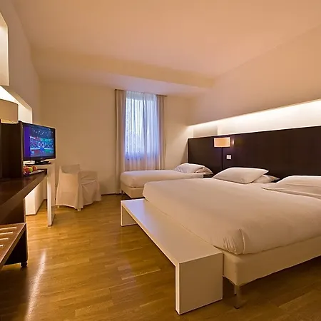 La Reggia Sporting Center ホテル 3*