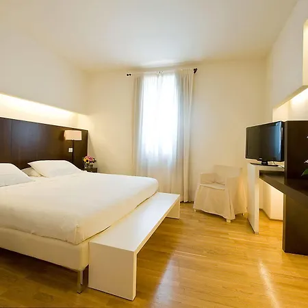 La Reggia Sporting Center Hotel