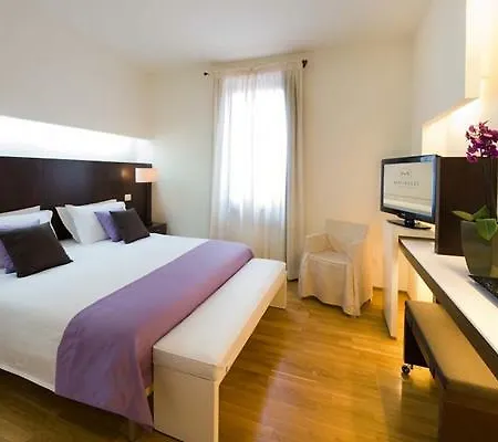 La Reggia Sporting Center 3*