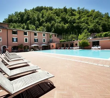 La Reggia Sporting Center 3* カーシャ