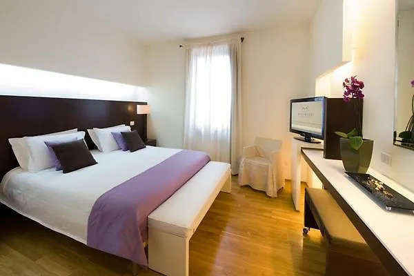 La Reggia Sporting Center 3*